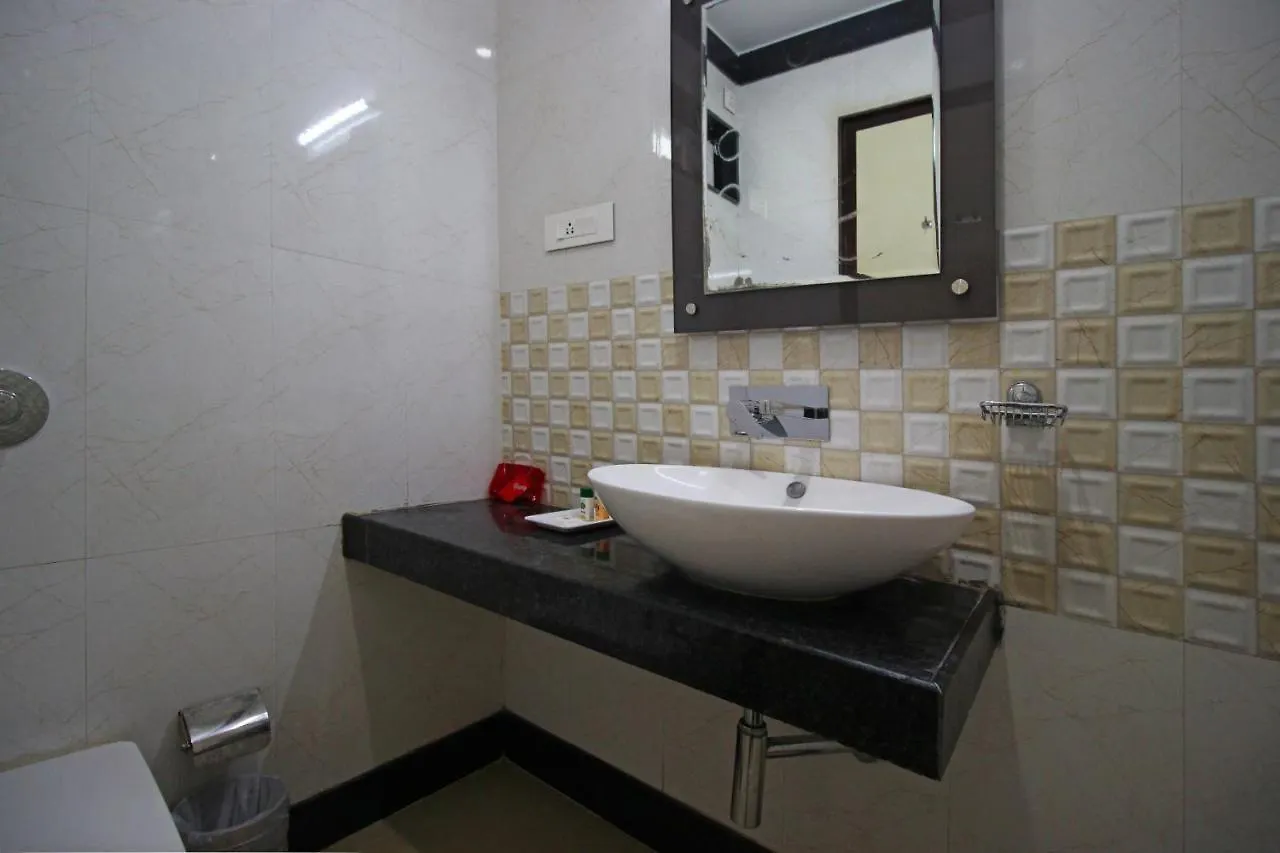 Capital O 4535 Hotel Uma Palace Varanasi 3*,