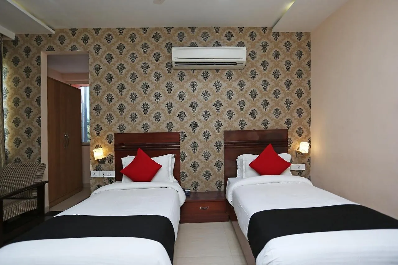 ***  Capital O 4535 Hotel Uma Palace Varanasi India