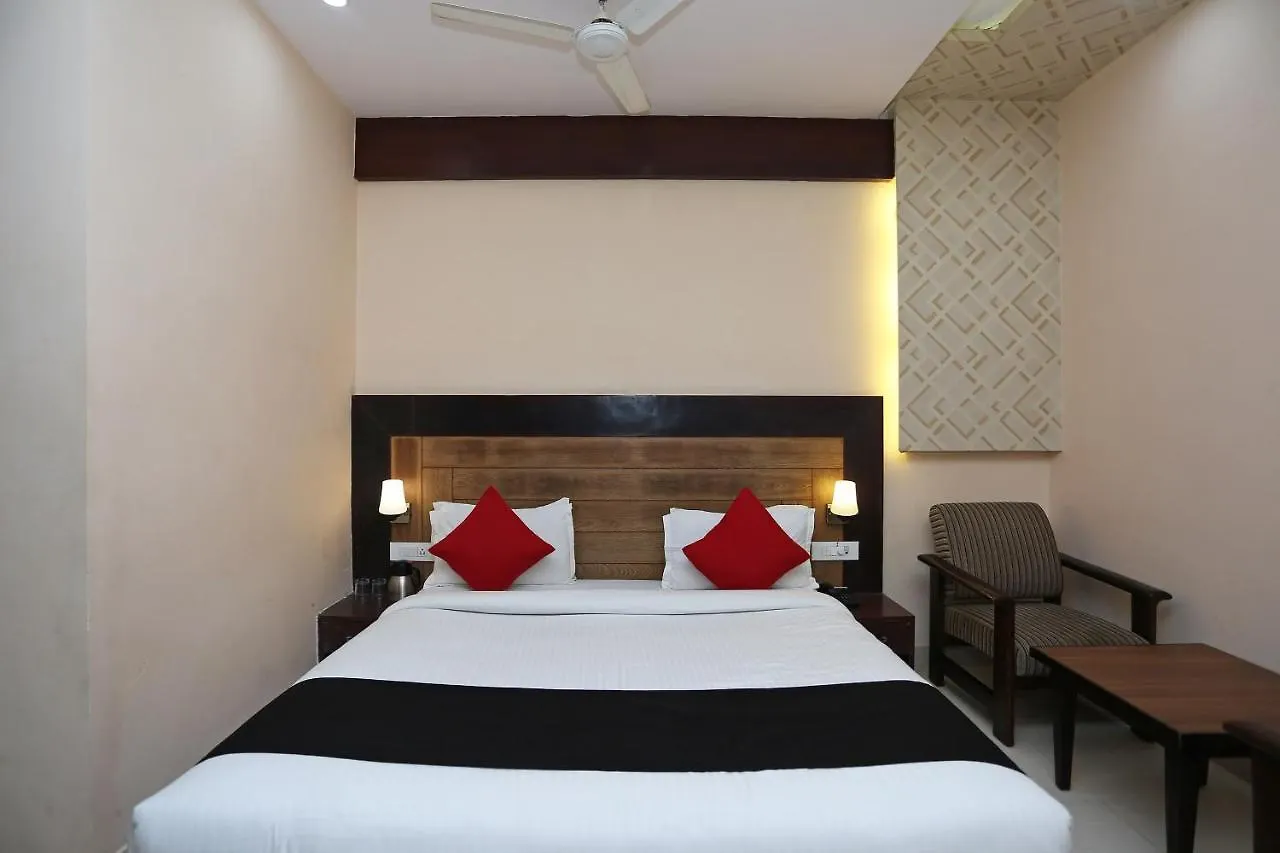 Capital O 4535 Hotel Uma Palace Varanasi