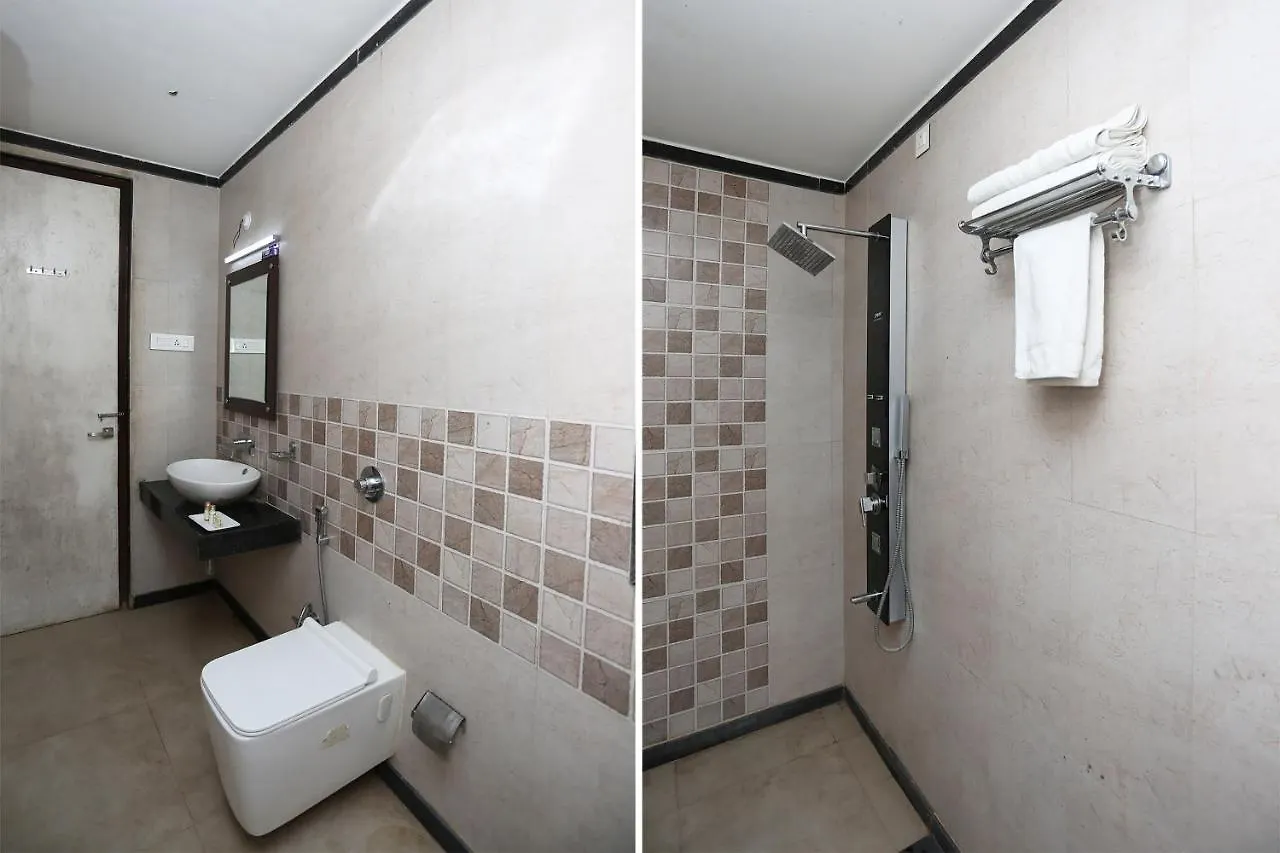 Capital O 4535 Hotel Uma Palace Varanasi
